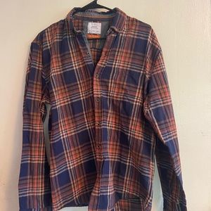 Size L long sleeve button up flannel shirt